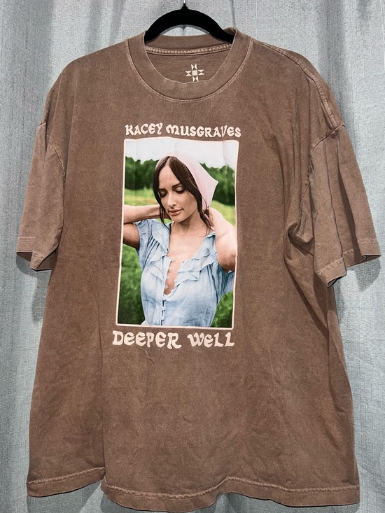 Tops - Kacey Musgraves “Deeper Well” Tour Graphic Tee